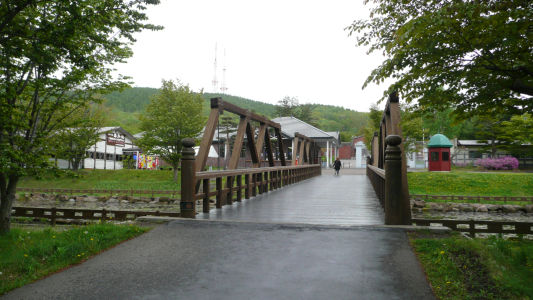 博物館前の橋
